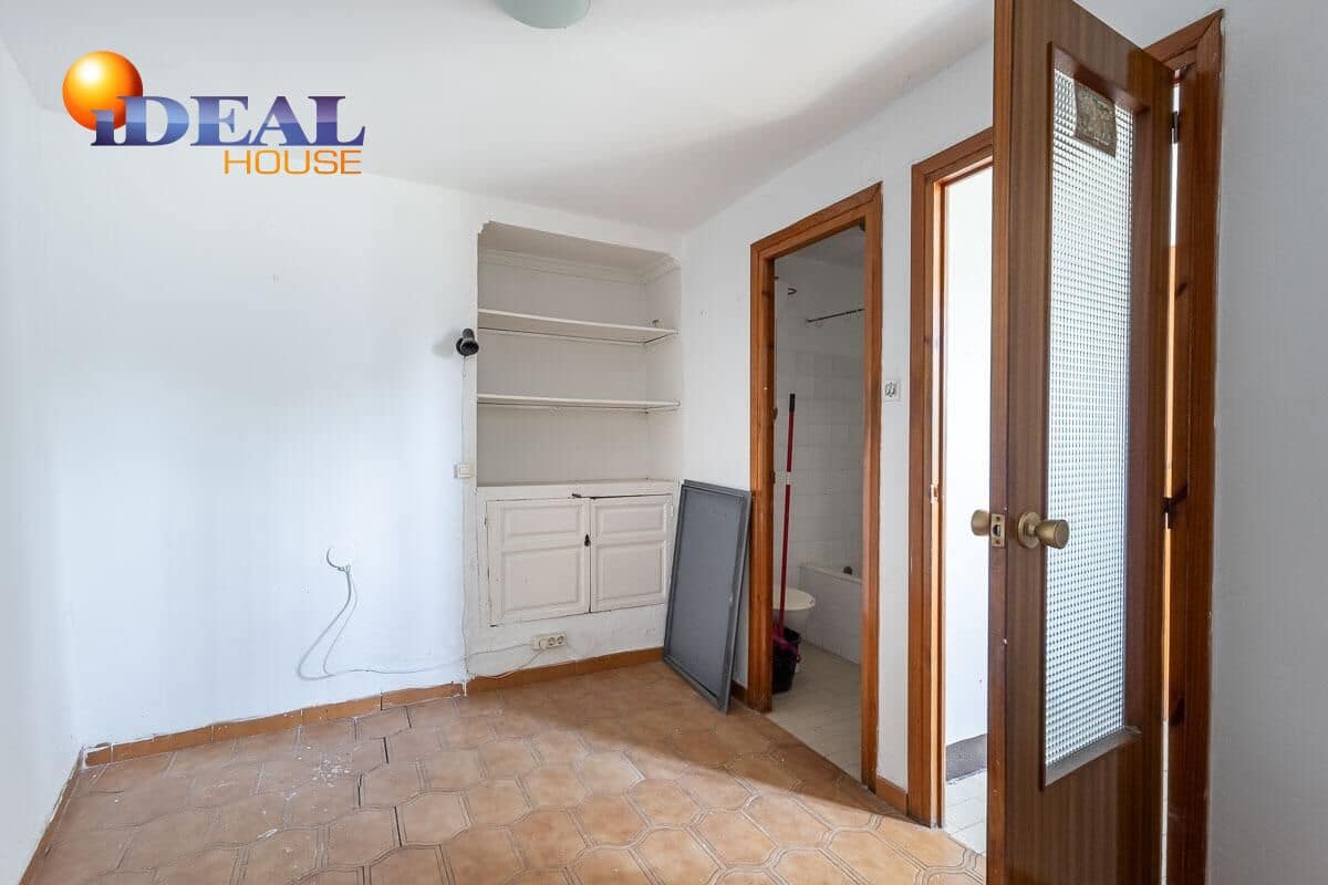 11 bedroom Townhouse for sale in Granada city - € 1,500,000 (Ref: 9434100)