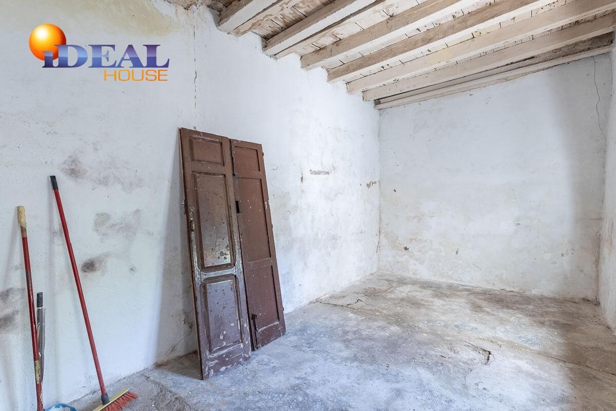 11 bedroom Townhouse for sale in Granada city - € 1,500,000 (Ref: 9434100)