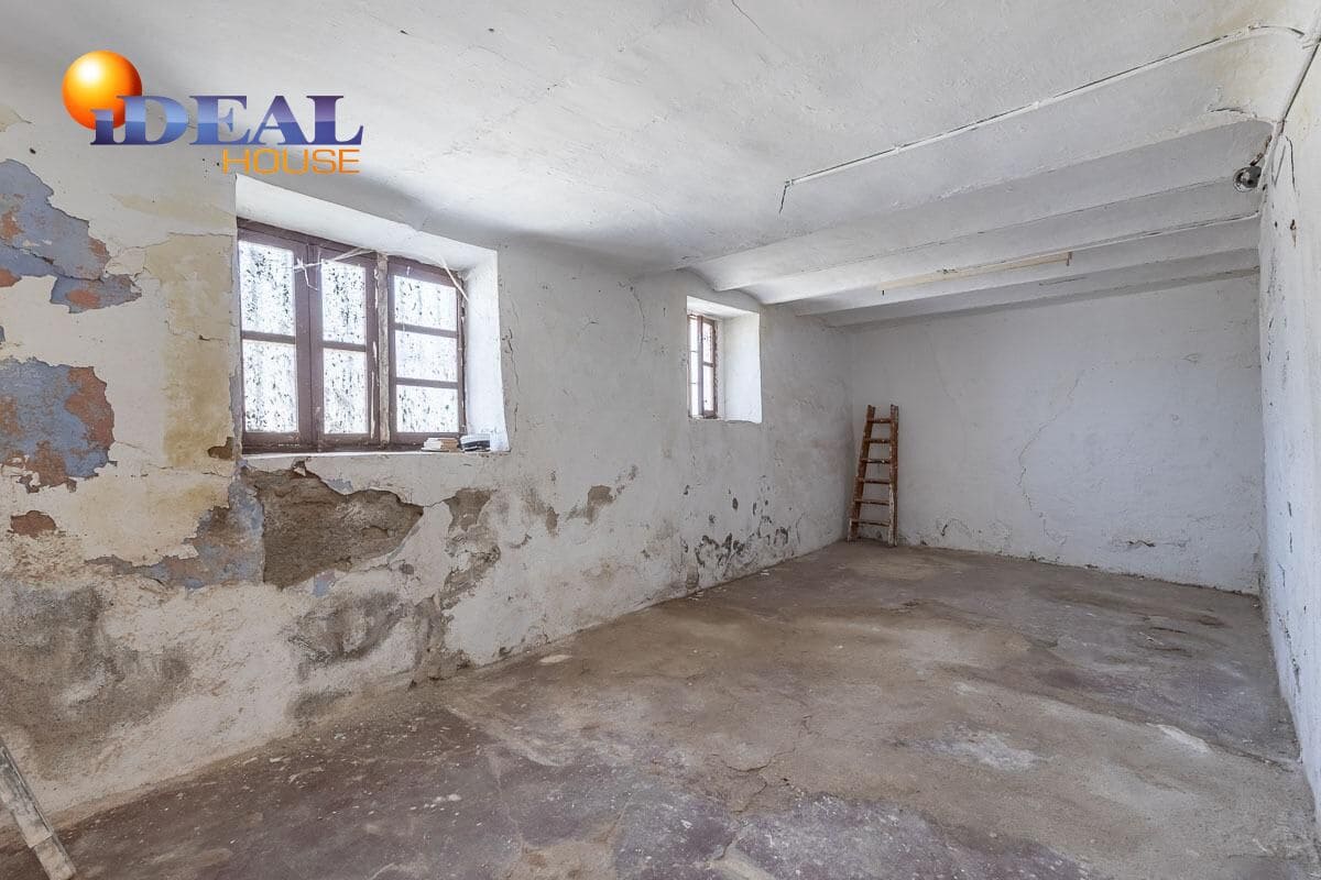 11 bedroom Townhouse for sale in Granada city - € 1,500,000 (Ref: 9434100)