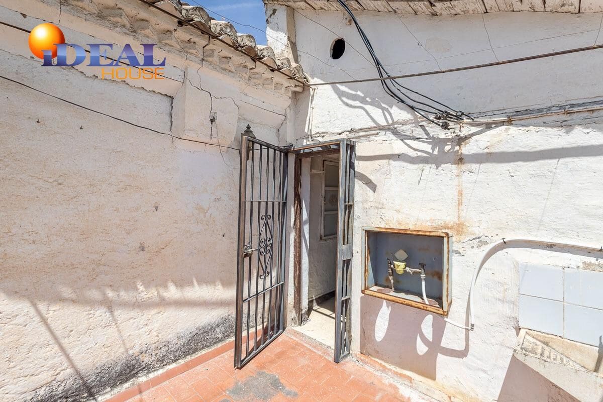 11 bedroom Townhouse for sale in Granada city - € 1,500,000 (Ref: 9434100)