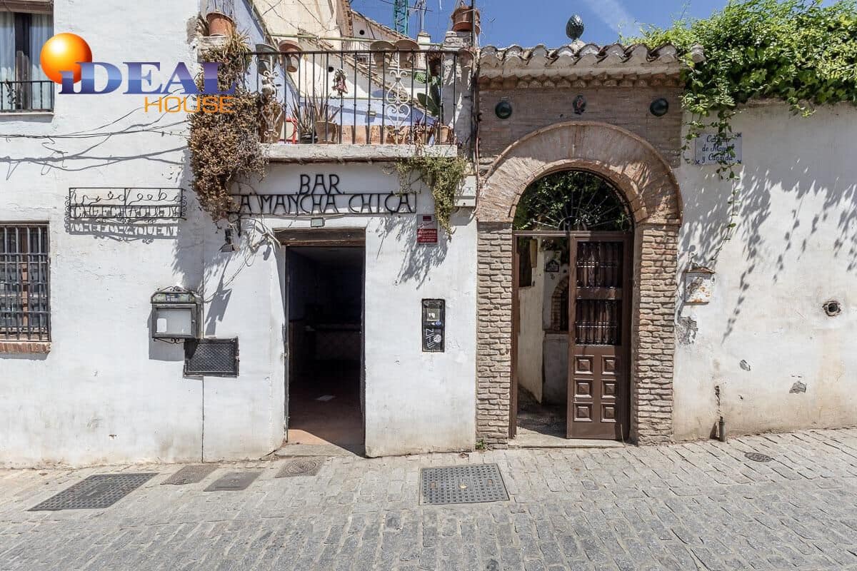 11 bedroom Townhouse for sale in Granada city - € 1,500,000 (Ref: 9434100)