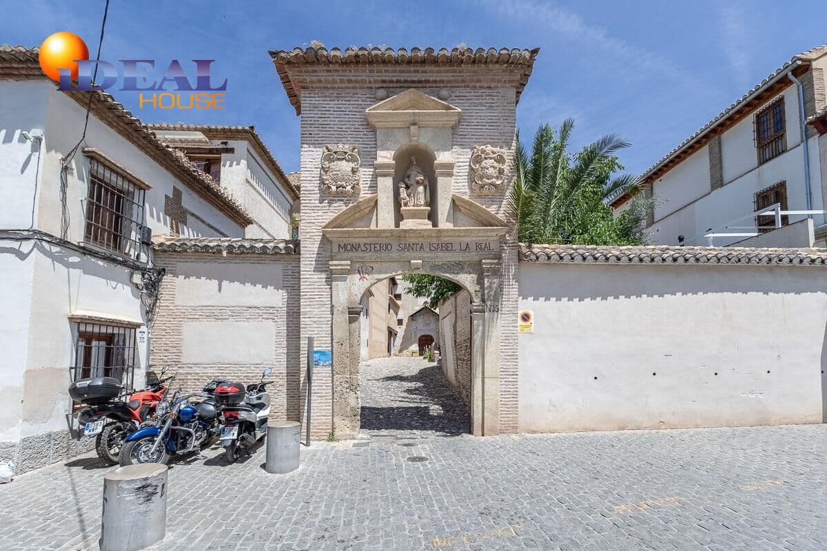 11 bedroom Townhouse for sale in Granada city - € 1,500,000 (Ref: 9434100)