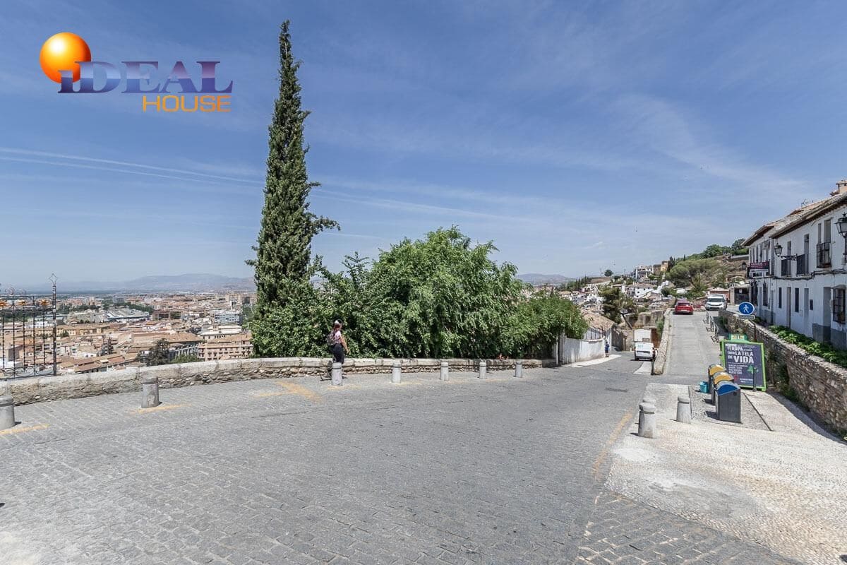 11 bedroom Townhouse for sale in Granada city - € 1,500,000 (Ref: 9434100)