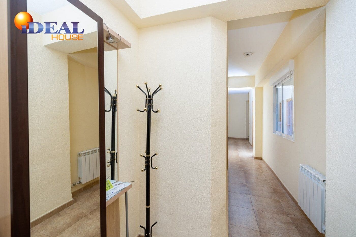 4 bedroom Flat for sale in Granada city - € 330,000 (Ref: 9434102)
