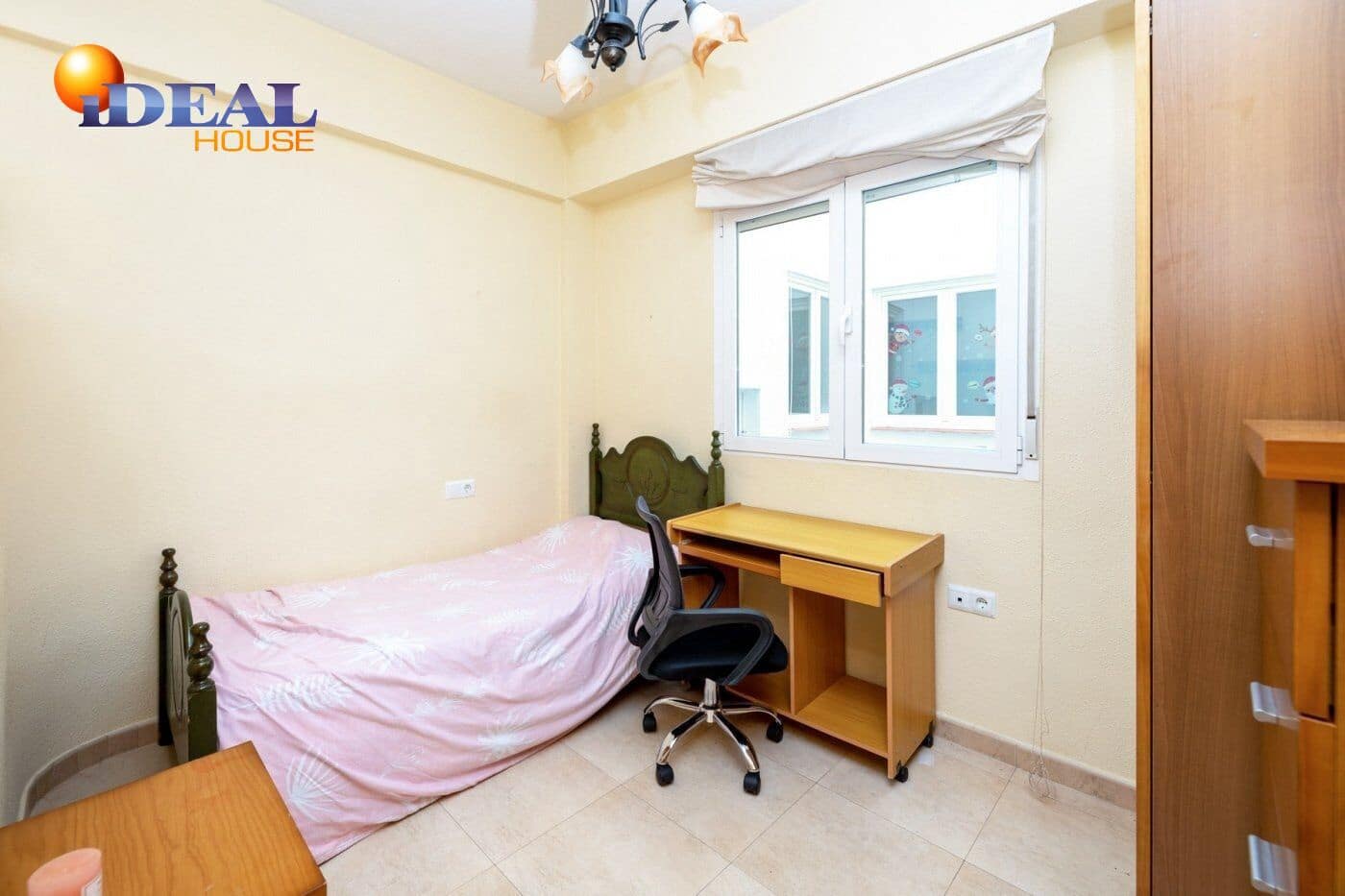 4 bedroom Flat for sale in Granada city - € 330,000 (Ref: 9434102)