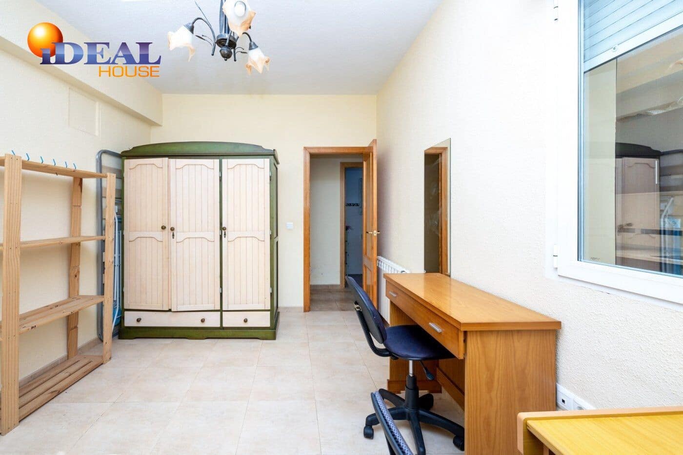 4 bedroom Flat for sale in Granada city - € 330,000 (Ref: 9434102)