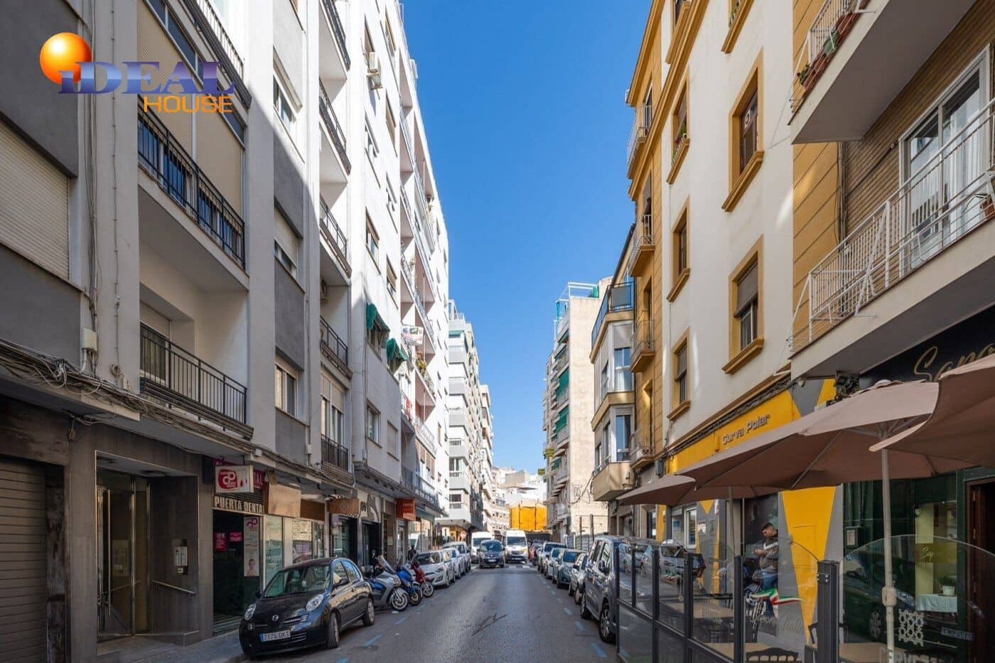 4 bedroom Flat for sale in Granada city - € 330,000 (Ref: 9434102)