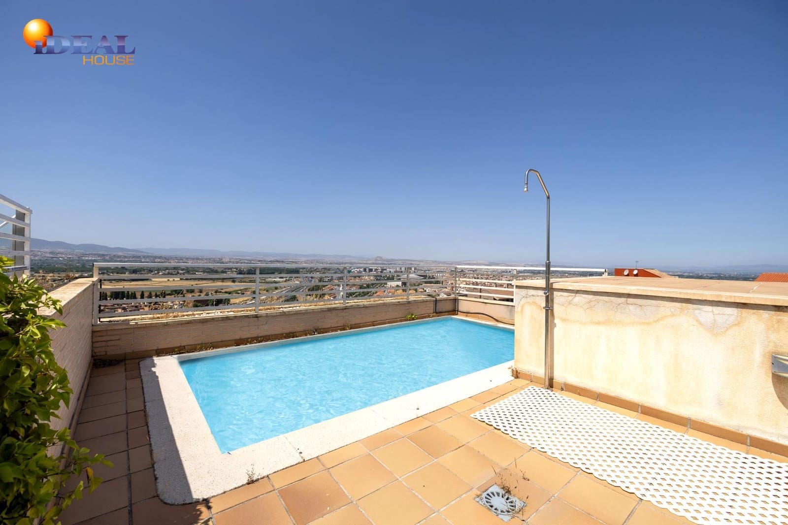 Casa de 4 habitaciones en Granada ciudad en venta con piscina garaje - 520.000 € (Ref: 9434103)