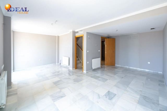 Casa de 4 habitaciones en Granada ciudad en venta con piscina garaje - 520.000 € (Ref: 9434103)