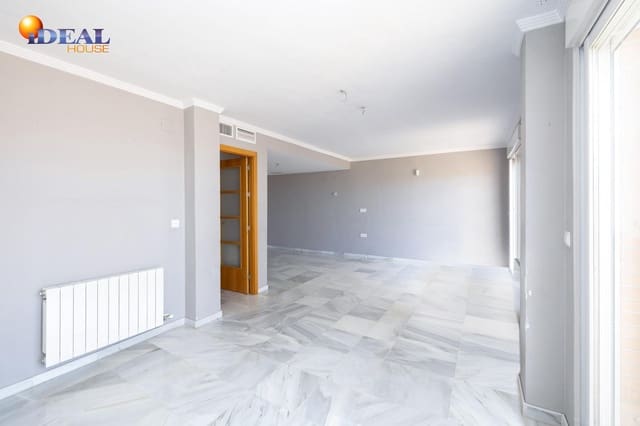 Casa de 4 habitaciones en Granada ciudad en venta con piscina garaje - 520.000 € (Ref: 9434103)