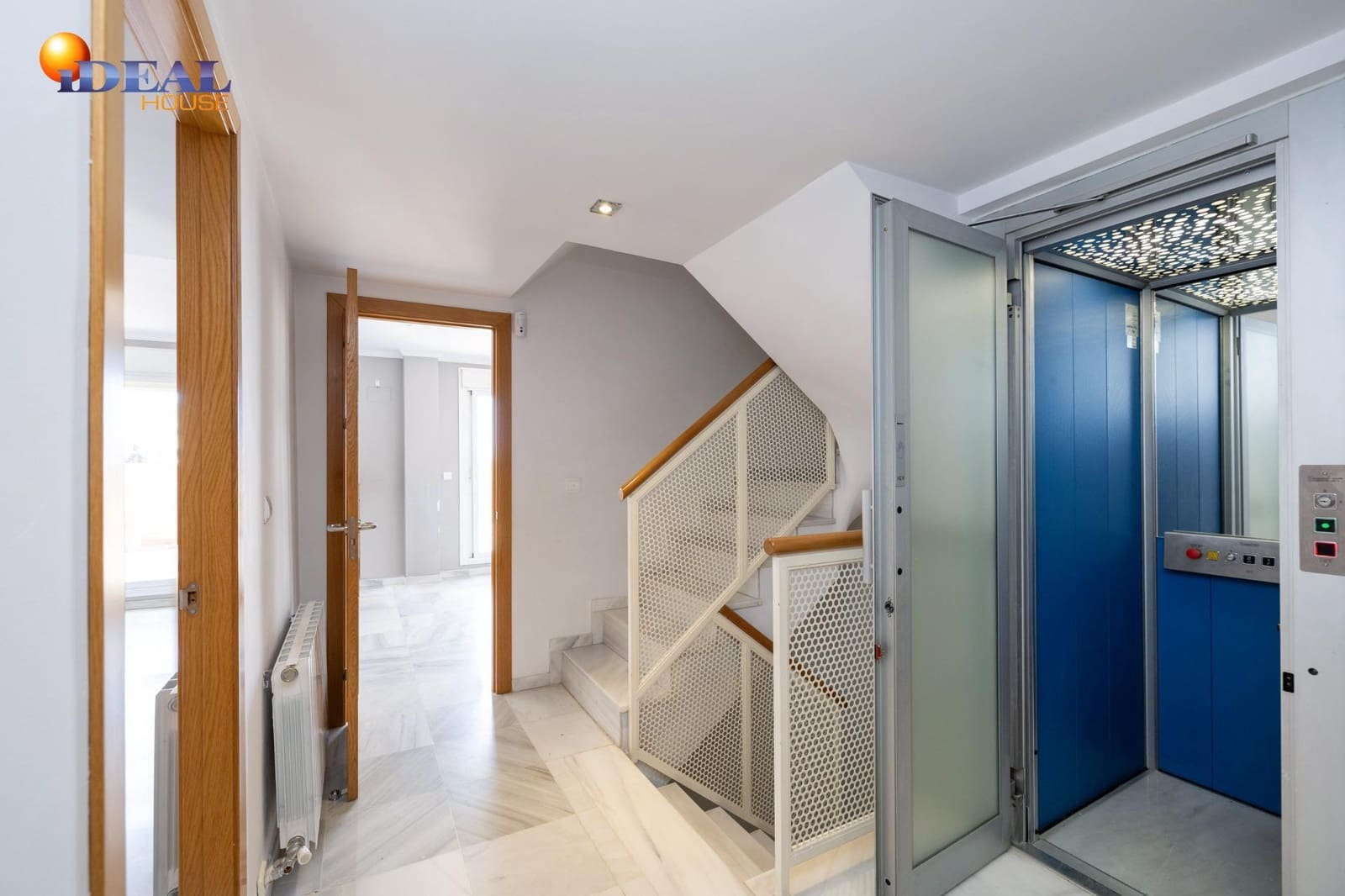 Casa de 4 habitaciones en Granada ciudad en venta con piscina garaje - 520.000 € (Ref: 9434103)