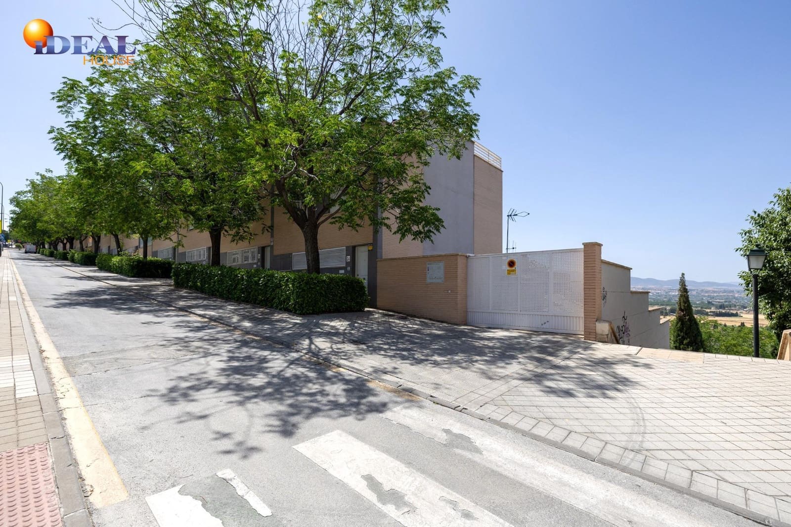 Casa de 4 habitaciones en Granada ciudad en venta con piscina garaje - 520.000 € (Ref: 9434103)