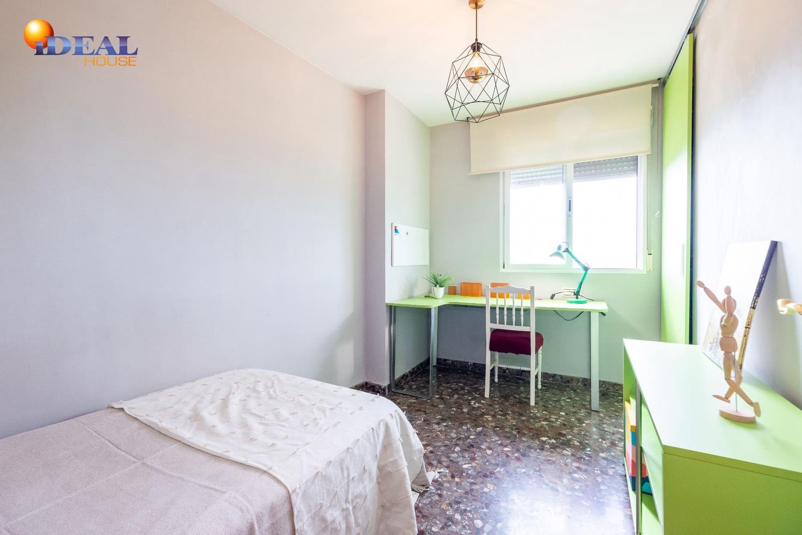 3 bedroom Townhouse for sale in Cogollos Vega - € 124,900 (Ref: 9434104)