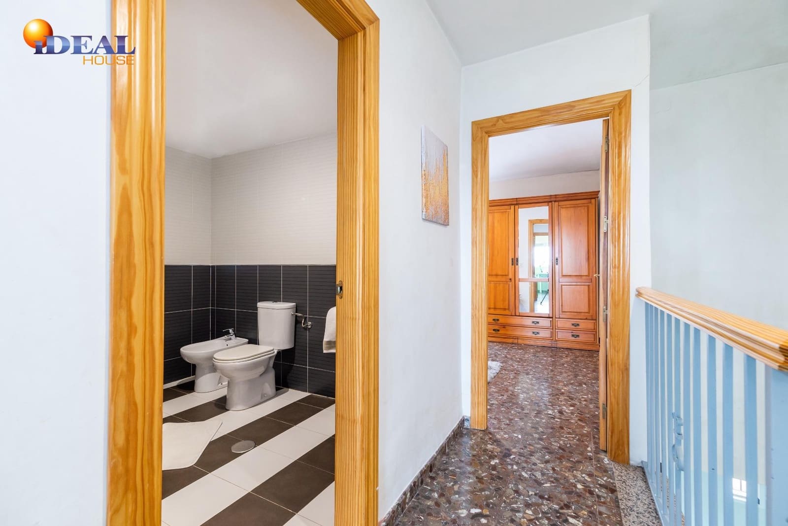 3 bedroom Townhouse for sale in Cogollos Vega - € 124,900 (Ref: 9434104)