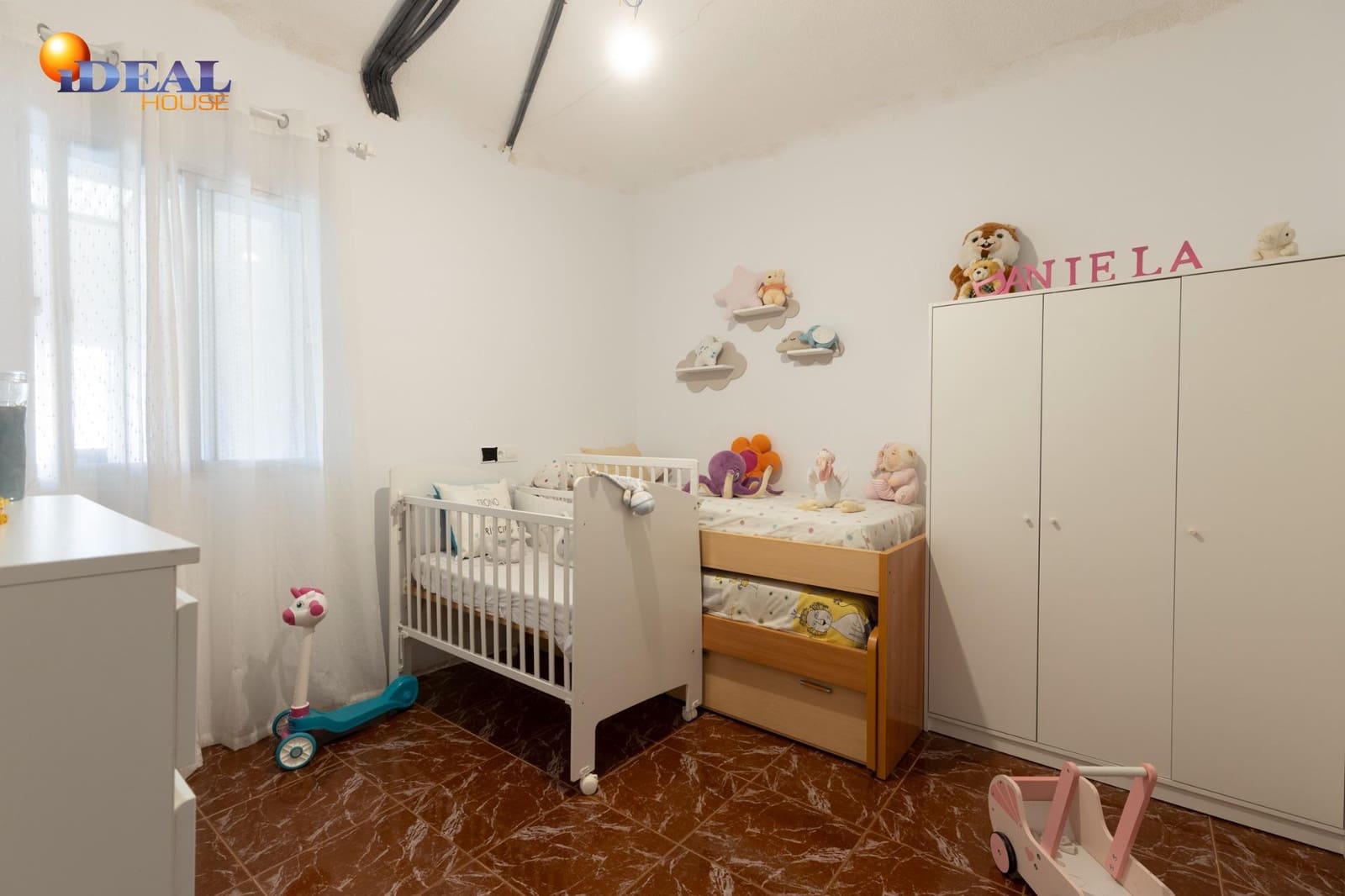 4 slaapkamer Huis te koop in Padul met garage - € 183.000 (Ref: 9434107)