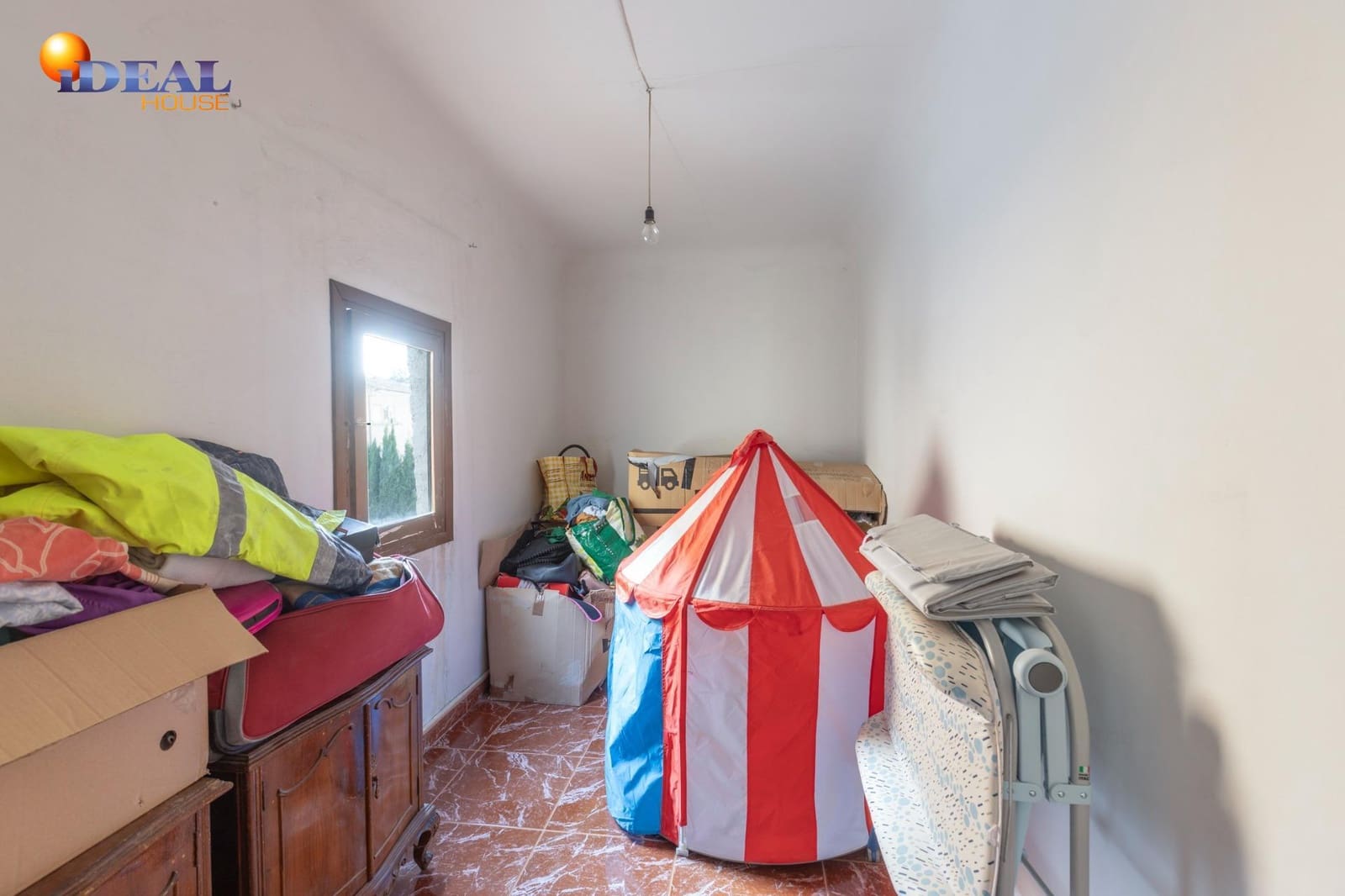 4 slaapkamer Huis te koop in Padul met garage - € 183.000 (Ref: 9434107)