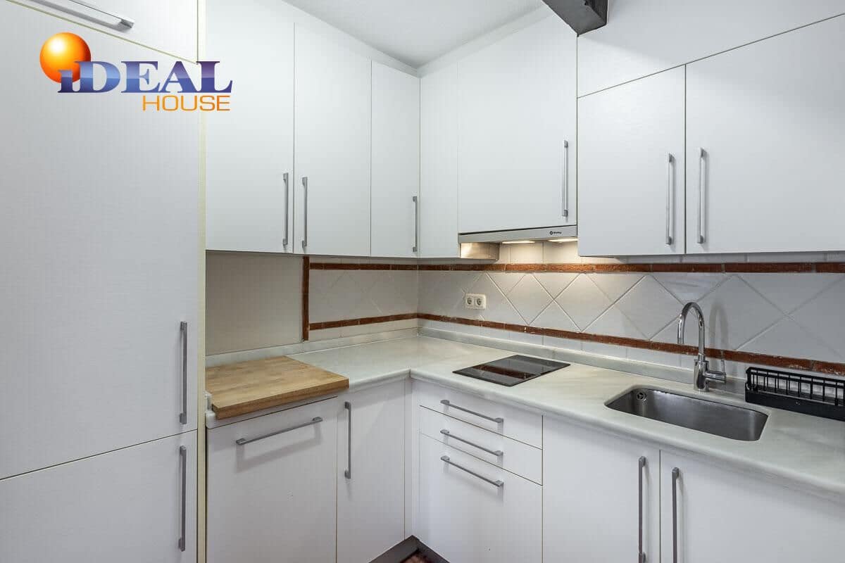 Apartamento de 2 habitaciones en Granada ciudad en venta - 258.000 € (Ref: 9434109)