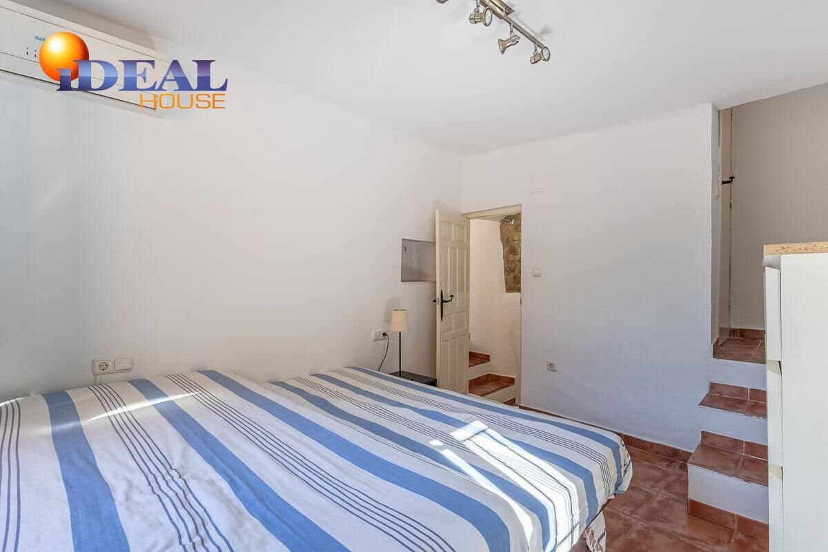 Apartamento de 2 habitaciones en Granada ciudad en venta - 258.000 € (Ref: 9434109)