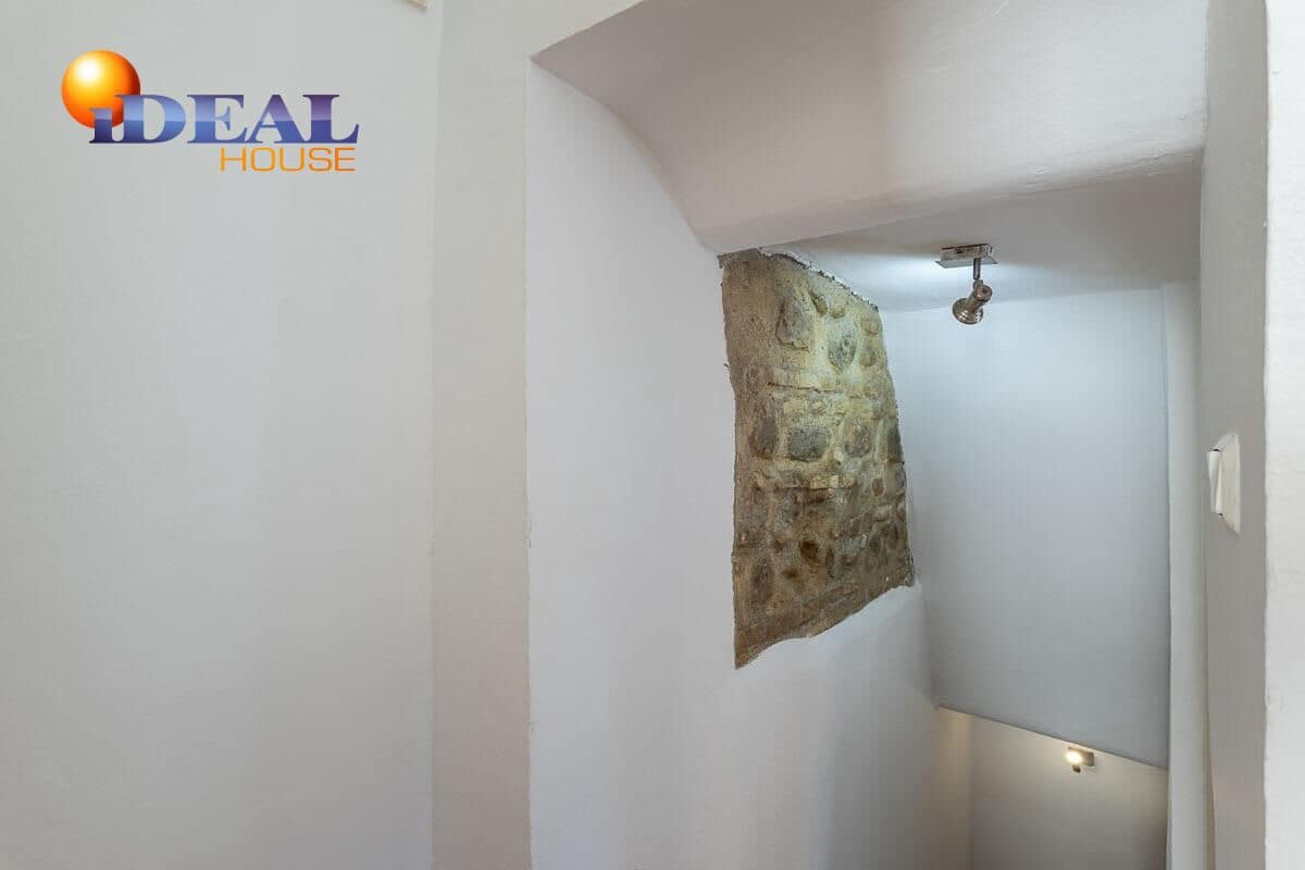 Apartamento de 2 habitaciones en Granada ciudad en venta - 258.000 € (Ref: 9434109)