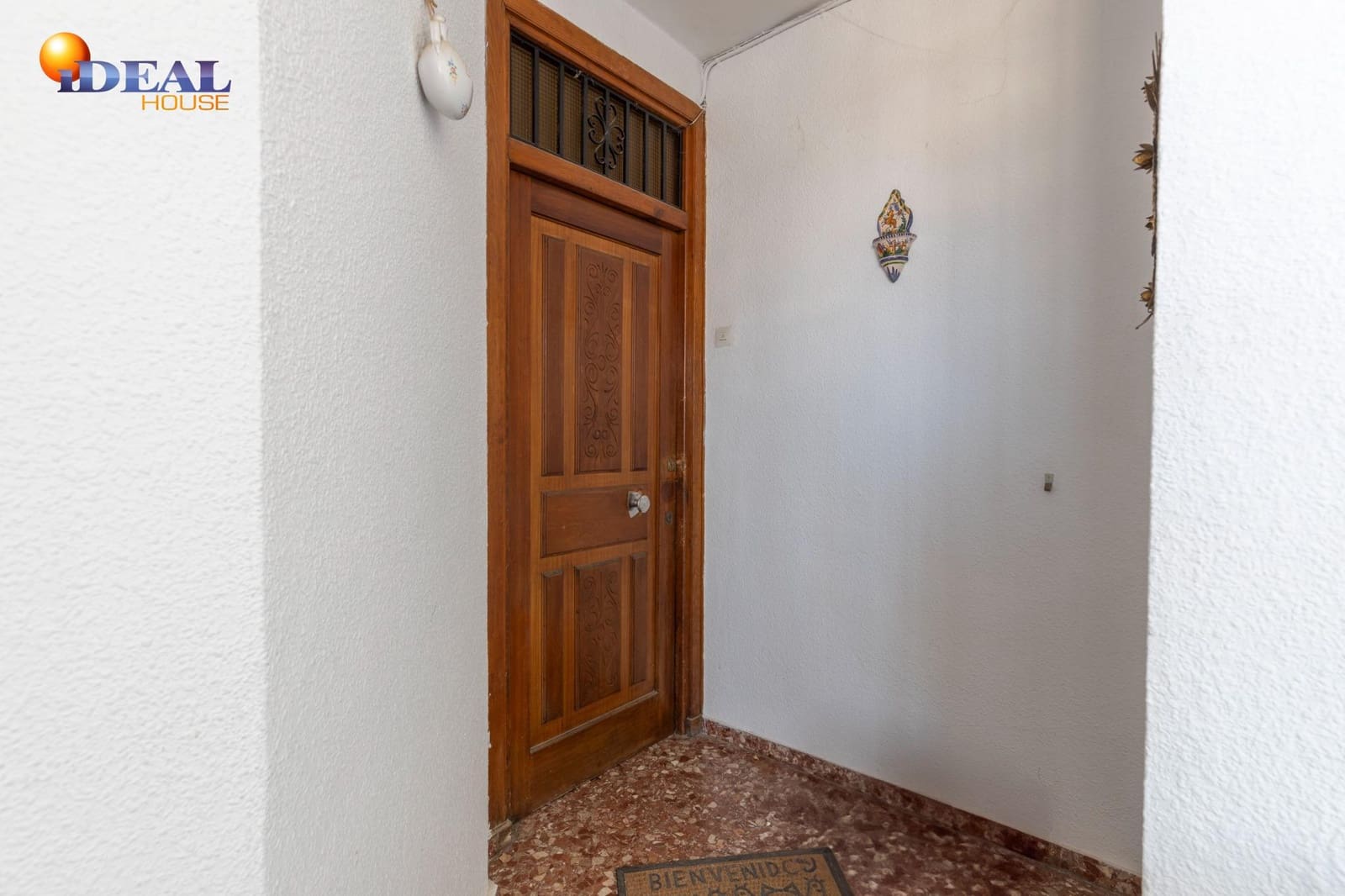 Commercial for sale in Granada city - € 1,500,000 (Ref: 9434110)