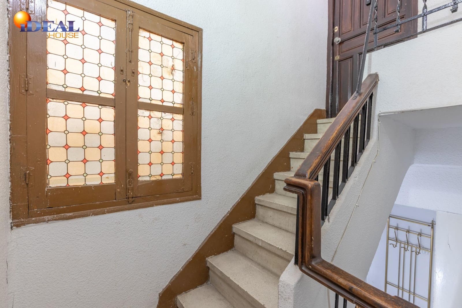 Commercial for sale in Granada city - € 1,500,000 (Ref: 9434110)