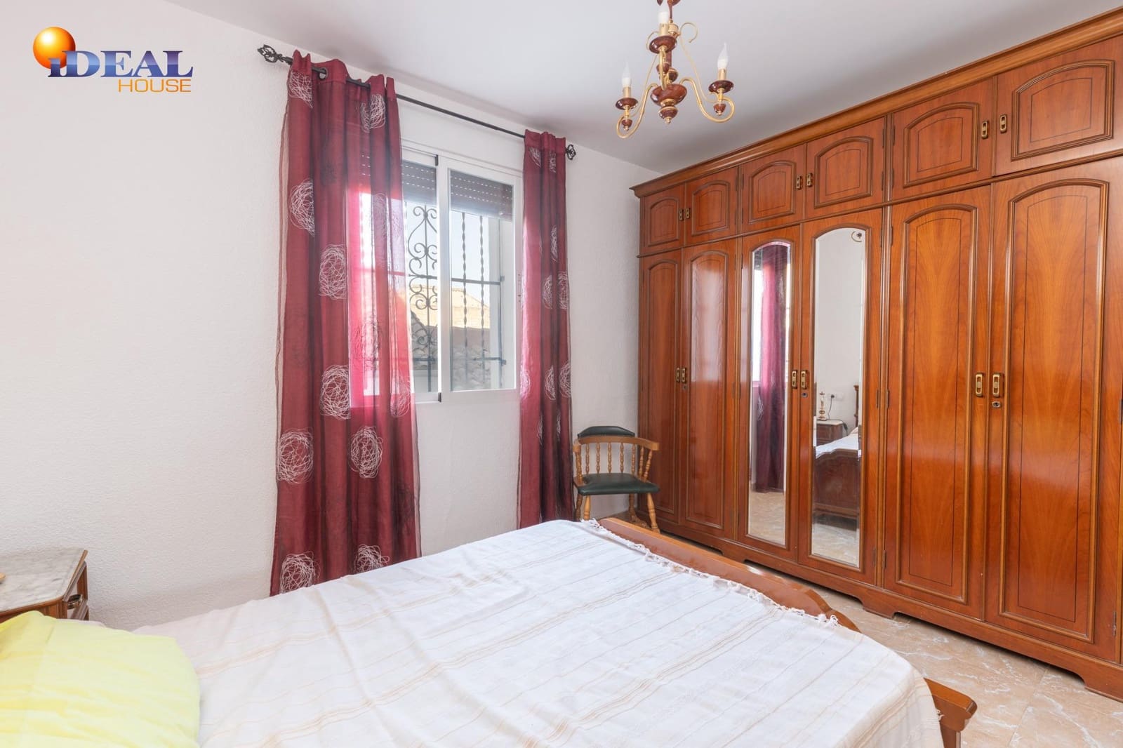 Commercial for sale in Granada city - € 1,500,000 (Ref: 9434110)