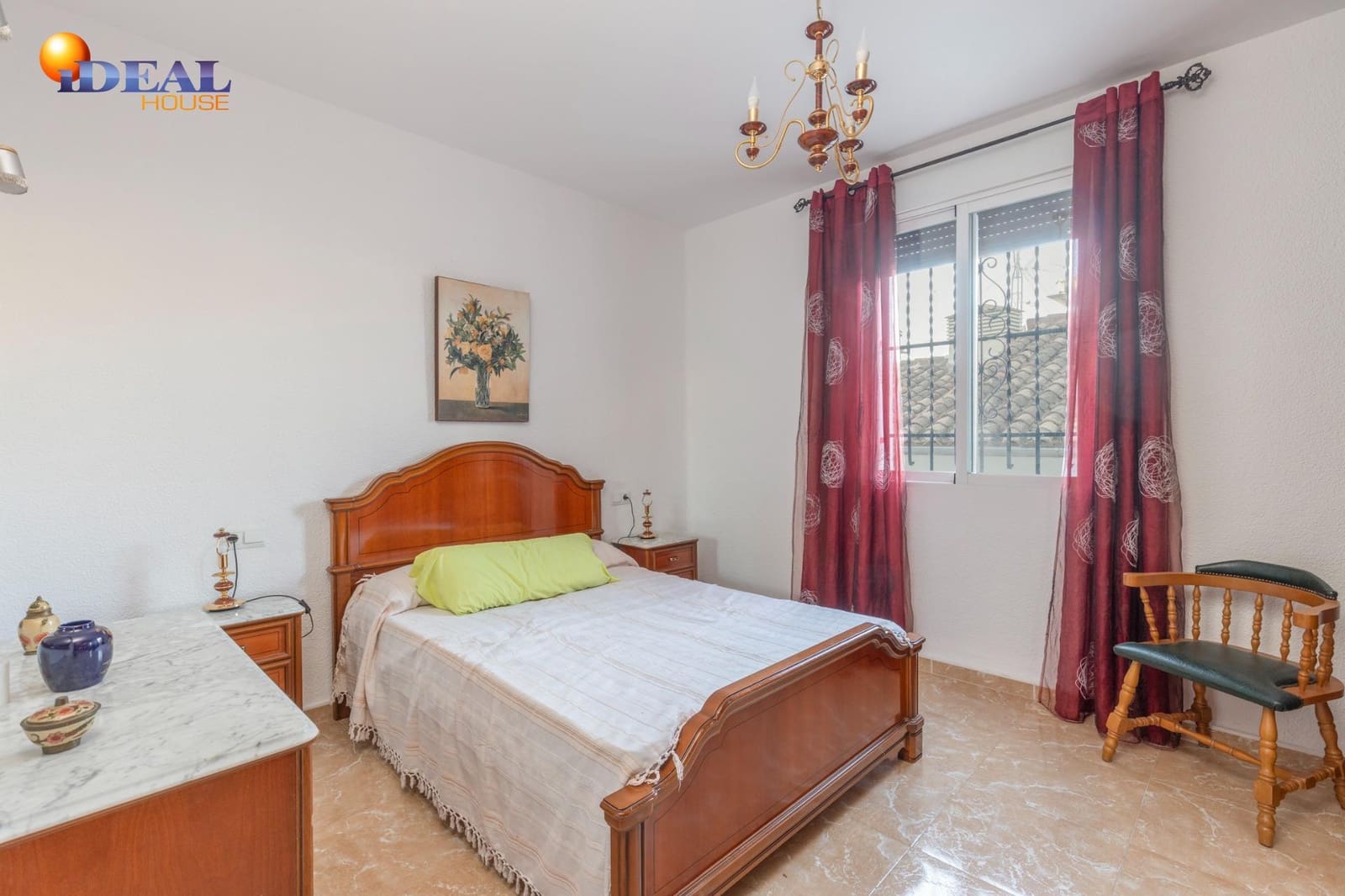 Commercial for sale in Granada city - € 1,500,000 (Ref: 9434110)