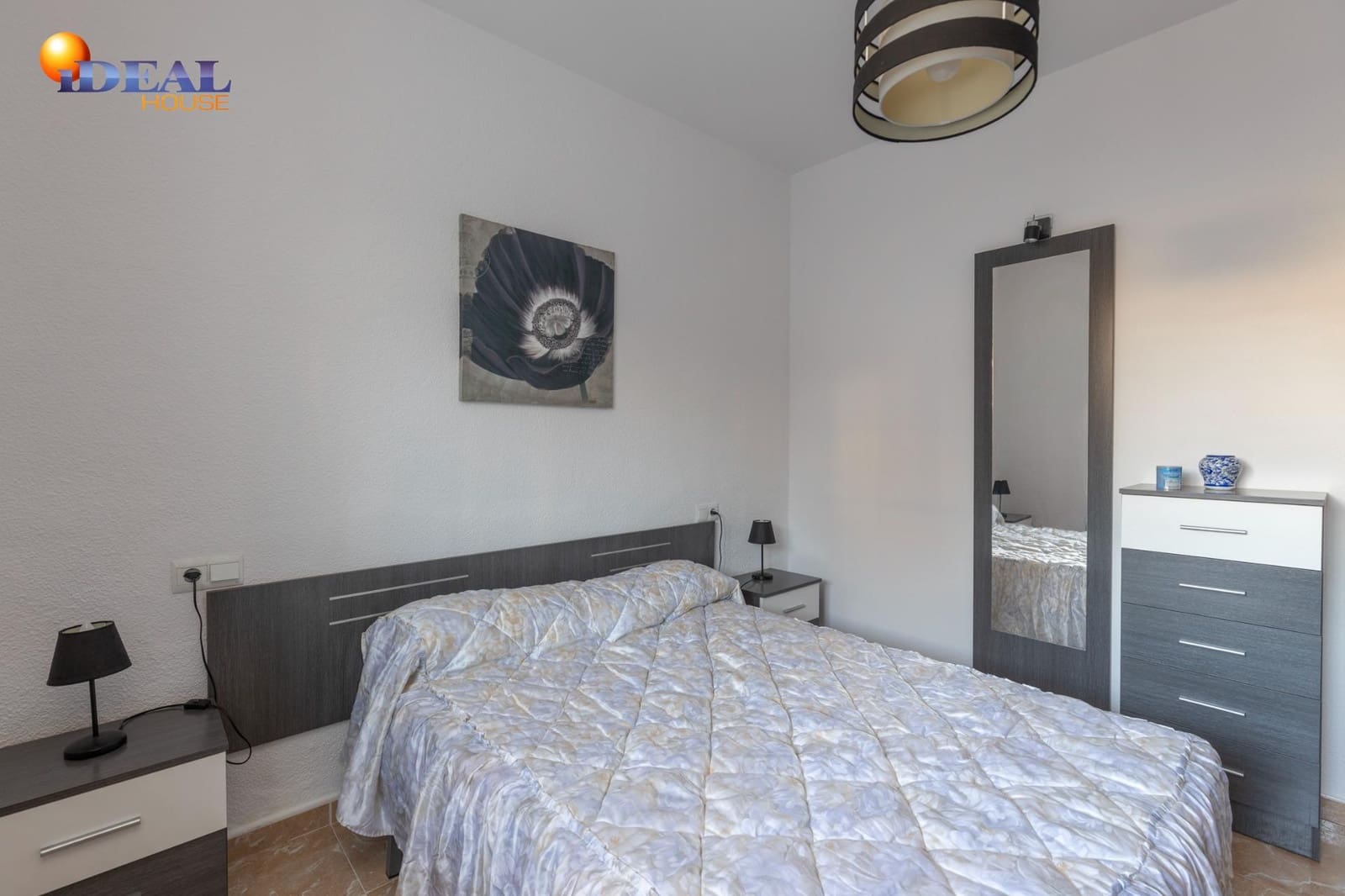 Commercial for sale in Granada city - € 1,500,000 (Ref: 9434110)