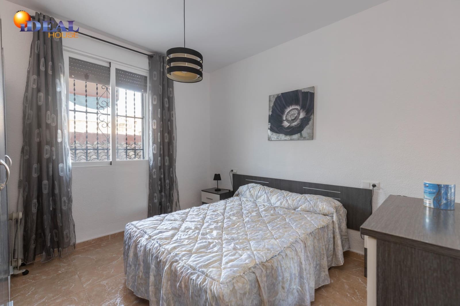 Commercial for sale in Granada city - € 1,500,000 (Ref: 9434110)