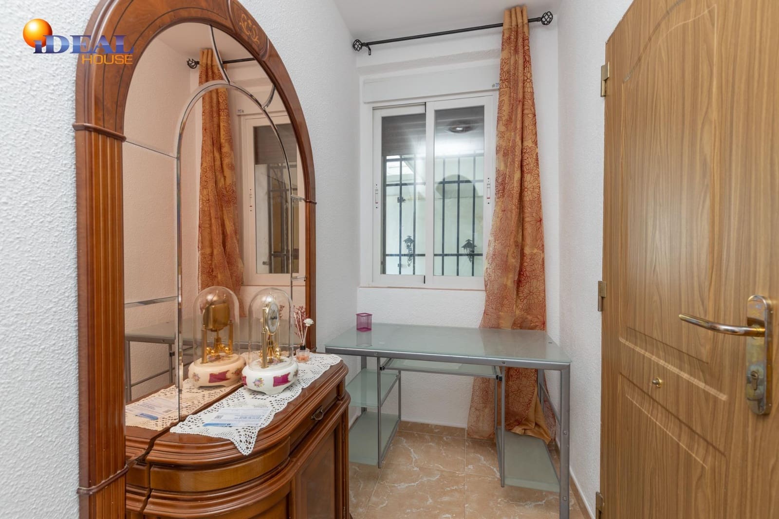 Commercial for sale in Granada city - € 1,500,000 (Ref: 9434110)