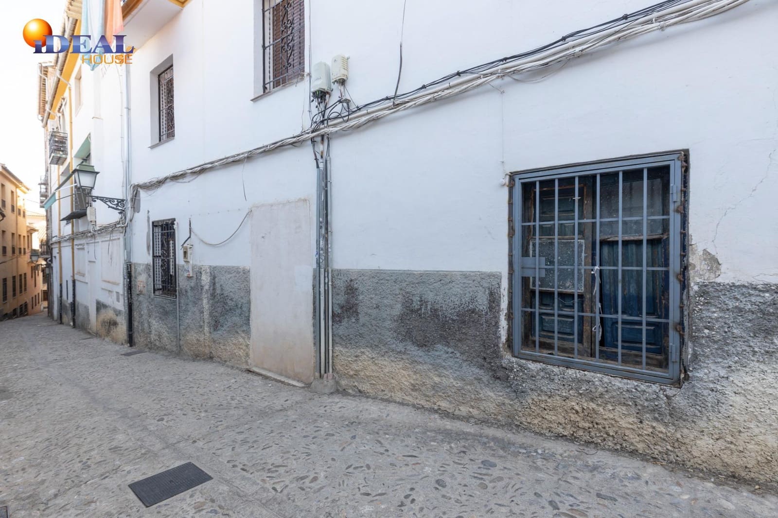 Commercial for sale in Granada city - € 1,500,000 (Ref: 9434110)