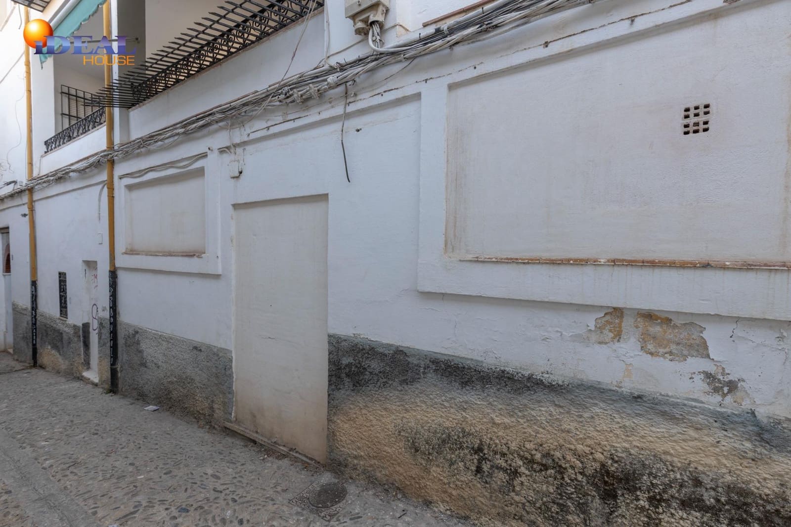 Commercial for sale in Granada city - € 1,500,000 (Ref: 9434110)