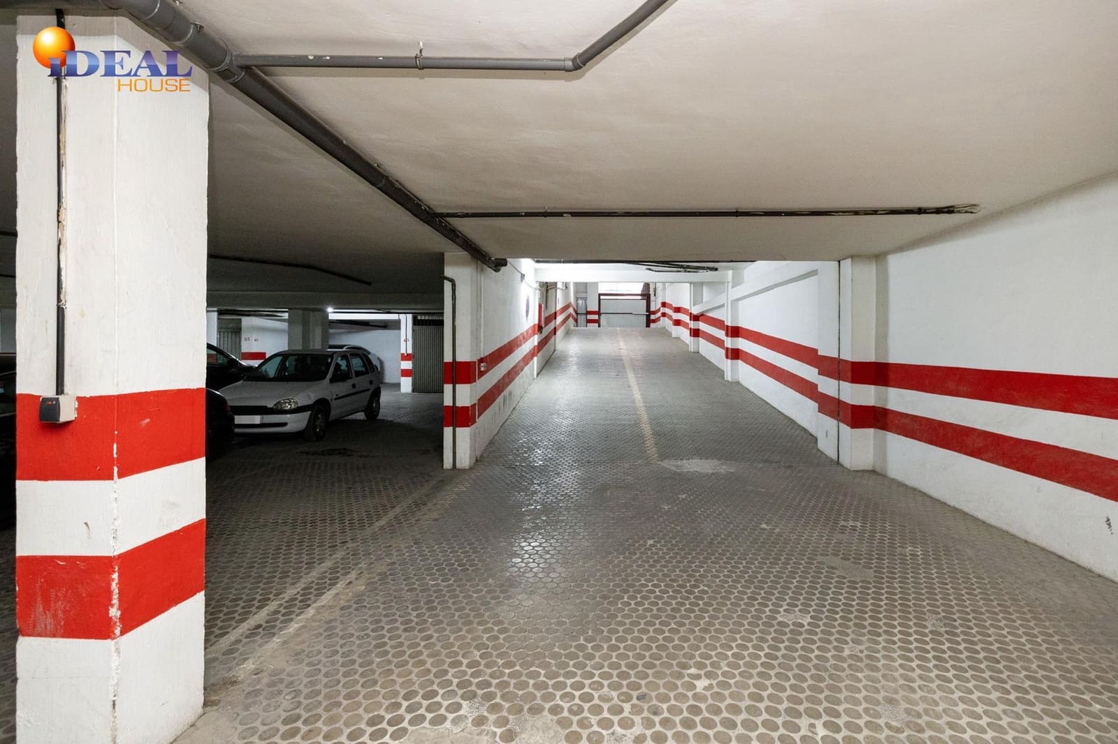 Garage for sale in Granada city - € 28,000 (Ref: 9434111)