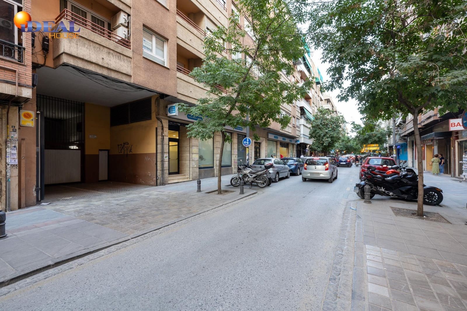 Garage for sale in Granada city - € 28,000 (Ref: 9434111)