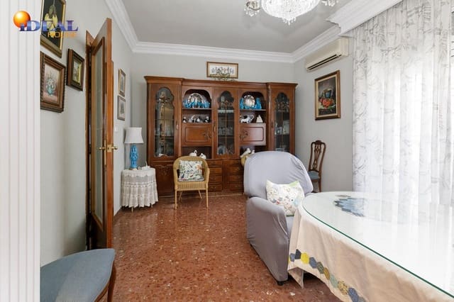 4 camera da letto Villetta a Schiera in vendita in Maracena con garage - 240.000 € (Rif: 9434113)