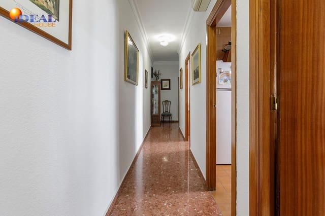 4 camera da letto Villetta a Schiera in vendita in Maracena con garage - 240.000 € (Rif: 9434113)