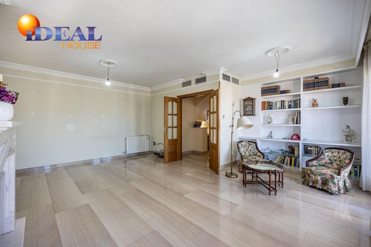 4 sovrum Villa till salu i Granada stad med pool - 697 000 € (Ref: 9434115)