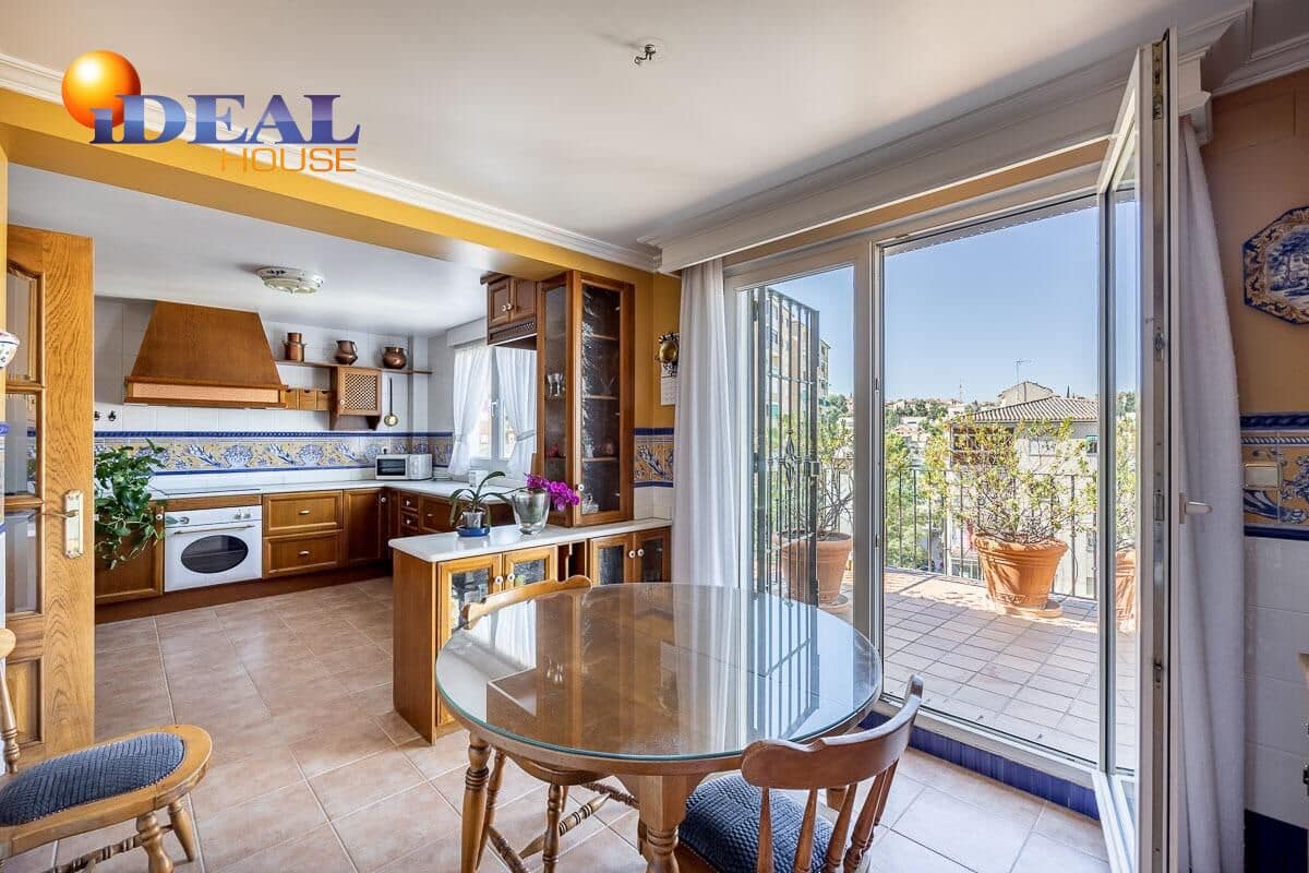 4 sovrum Villa till salu i Granada stad med pool - 697 000 € (Ref: 9434115)