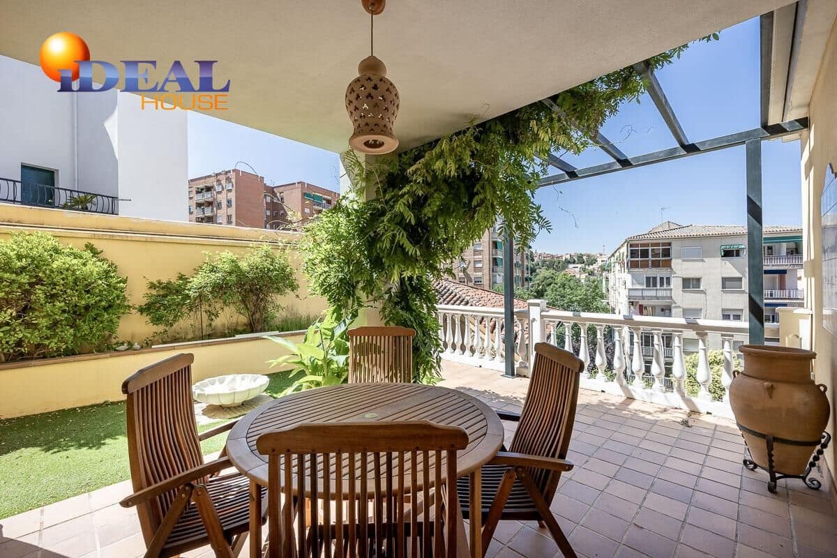 4 sovrum Villa till salu i Granada stad med pool - 697 000 € (Ref: 9434115)