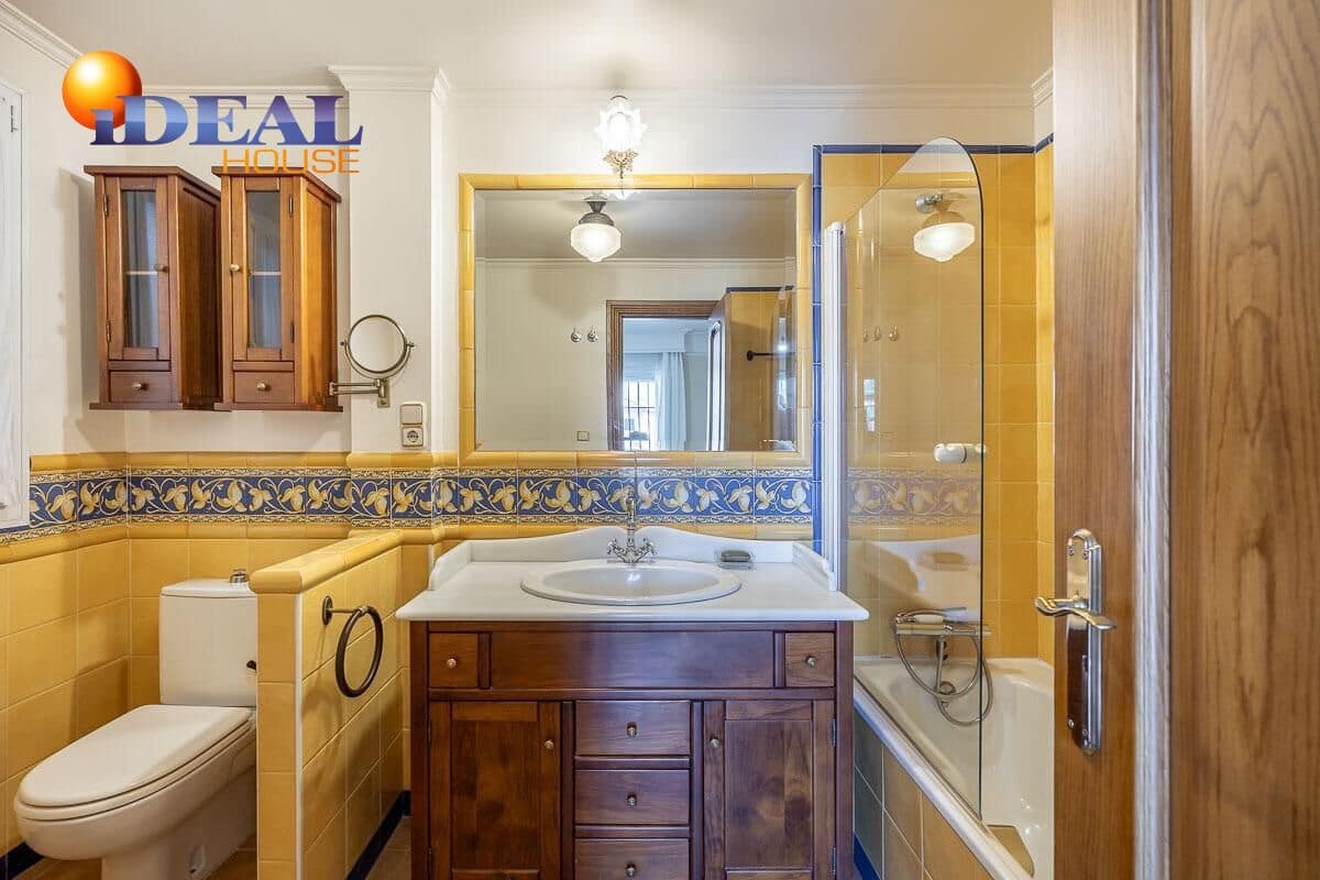 4 sovrum Villa till salu i Granada stad med pool - 697 000 € (Ref: 9434115)