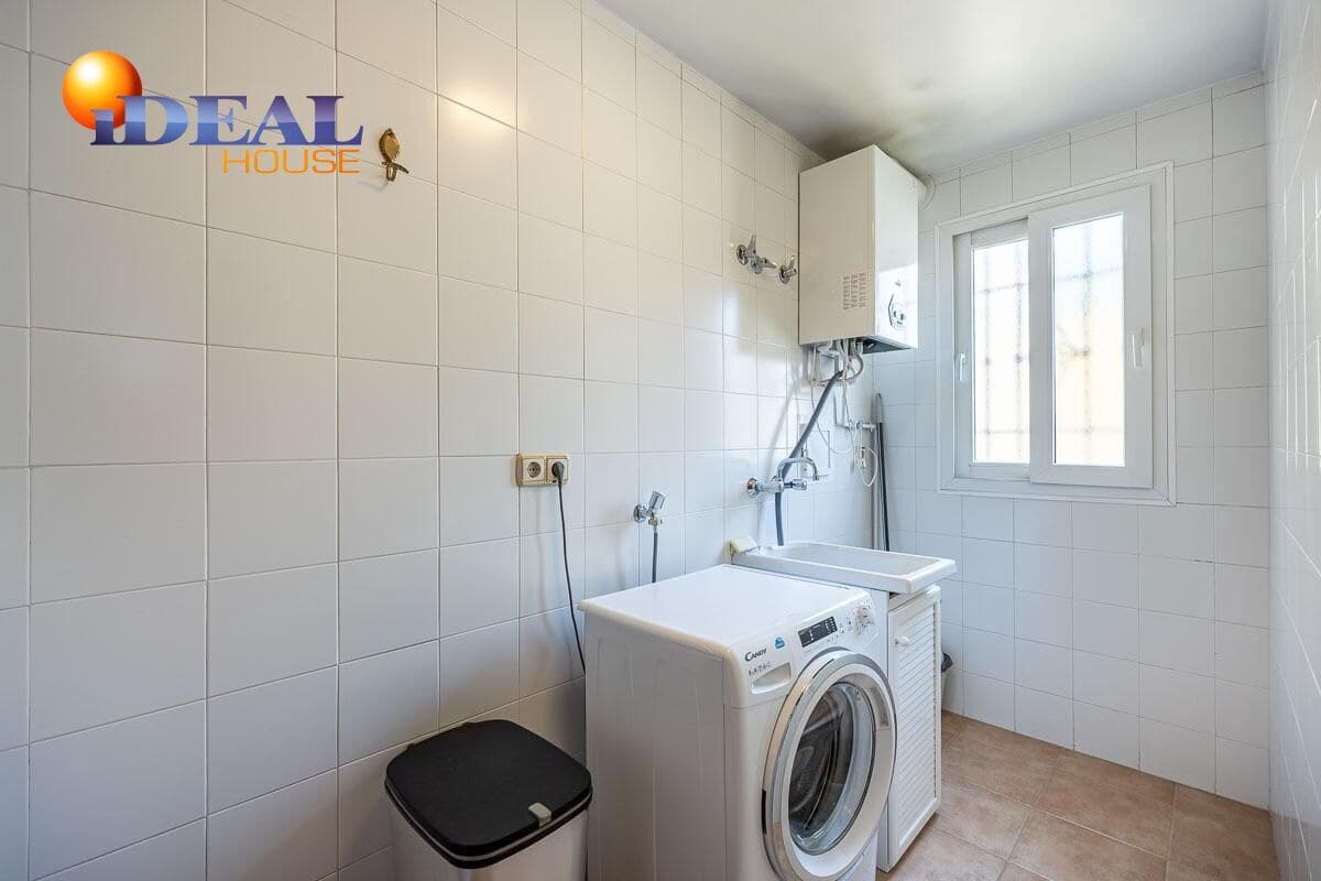 4 sovrum Villa till salu i Granada stad med pool - 697 000 € (Ref: 9434115)