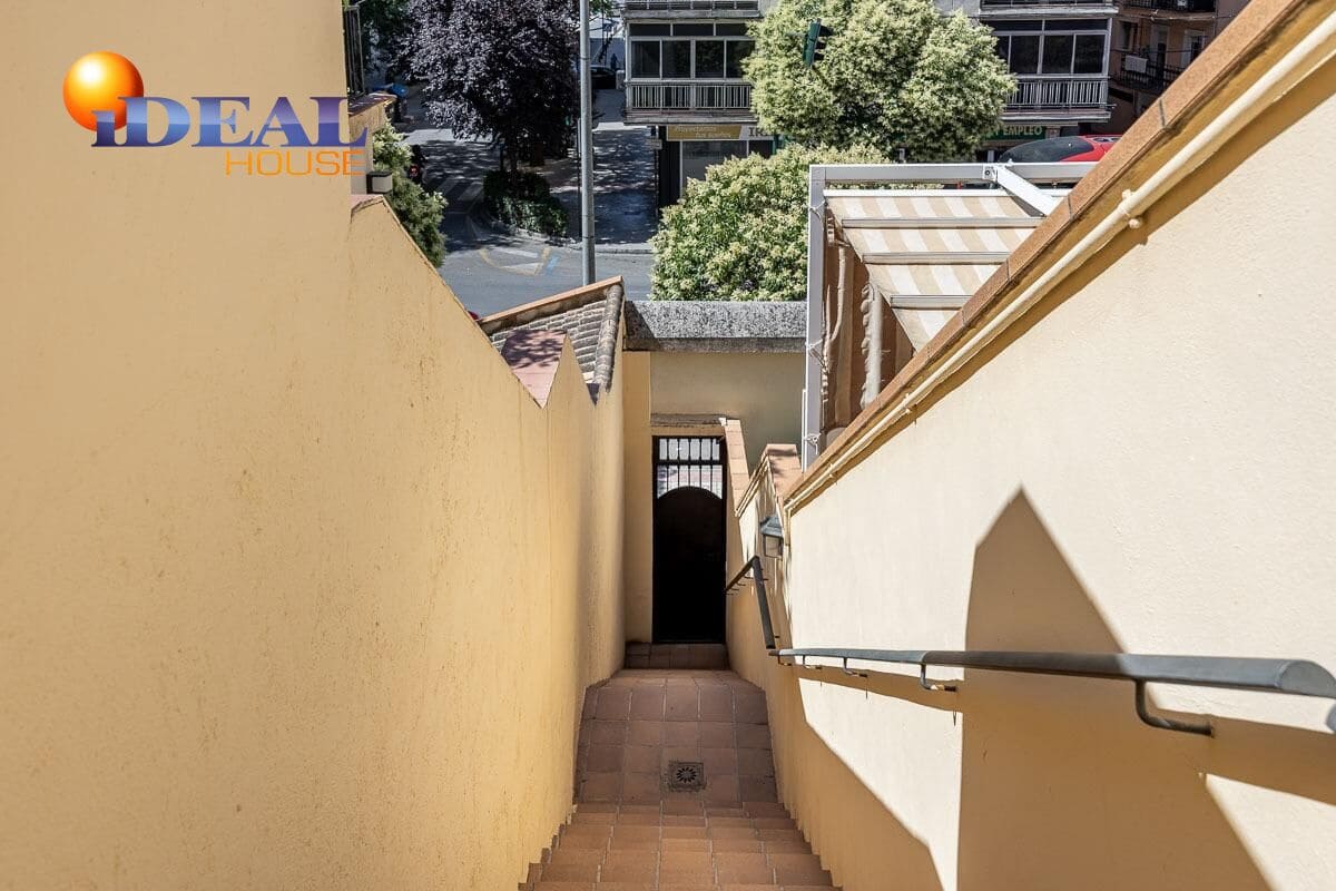 4 sovrum Villa till salu i Granada stad med pool - 697 000 € (Ref: 9434115)