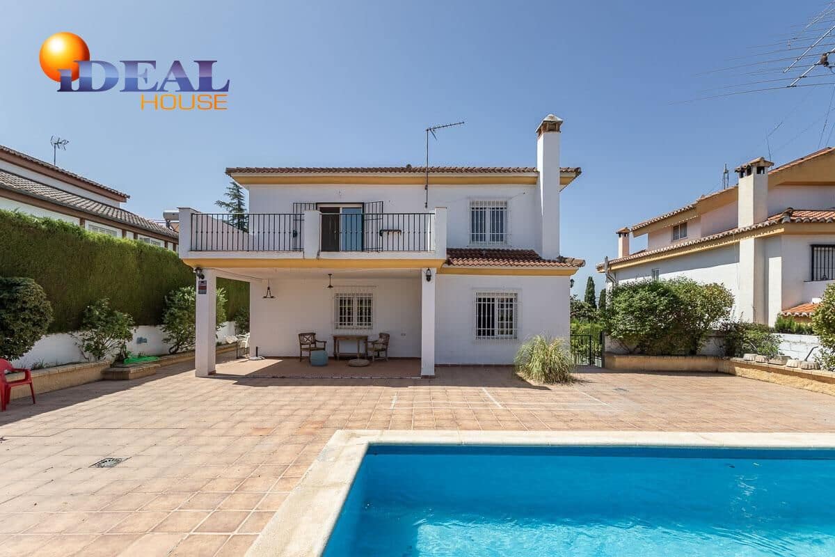 4 bedroom Villa for sale in Peligros with pool garage - € 430,000 (Ref: 9434116)