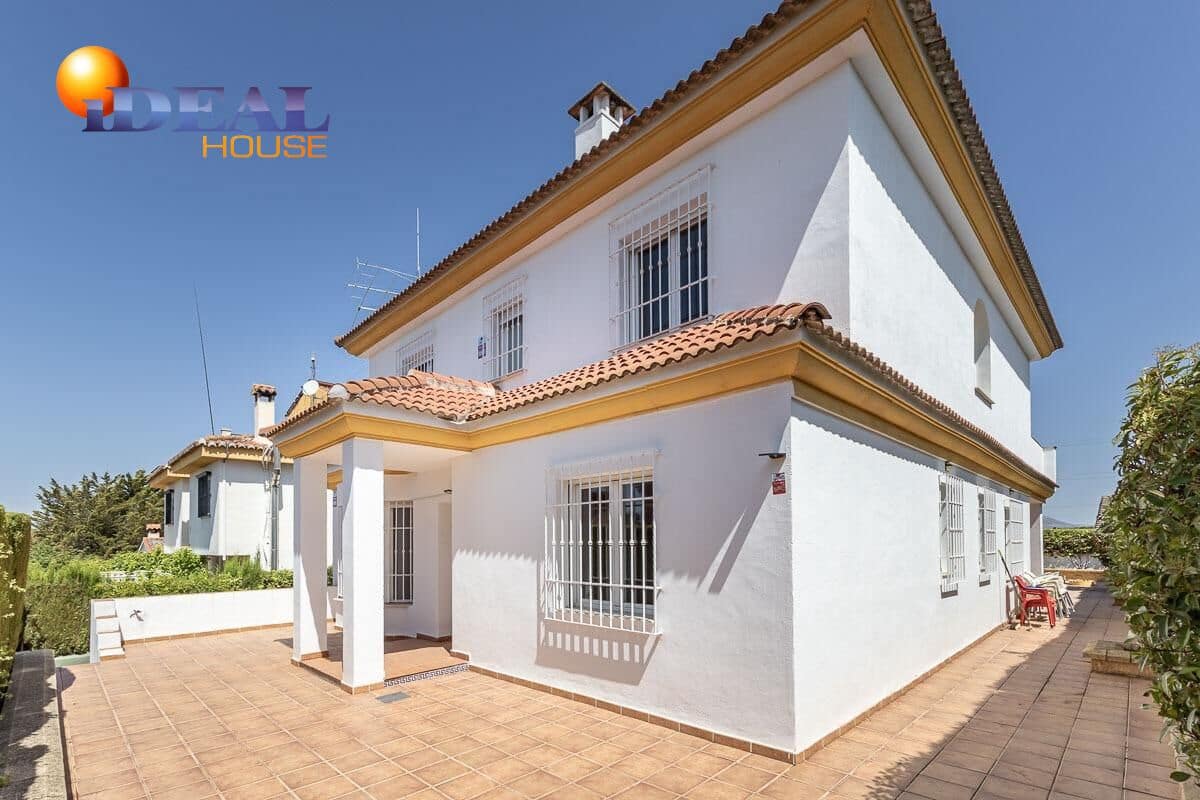 4 bedroom Villa for sale in Peligros with pool garage - € 430,000 (Ref: 9434116)