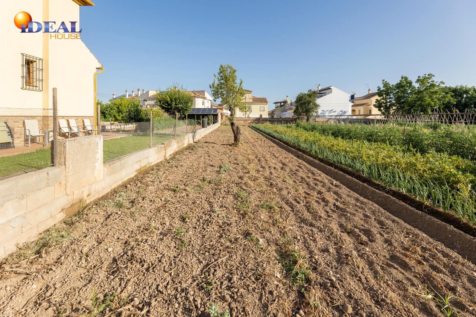 Tomt till salu i La Zubia - 225 000 € (Ref: 9434117)