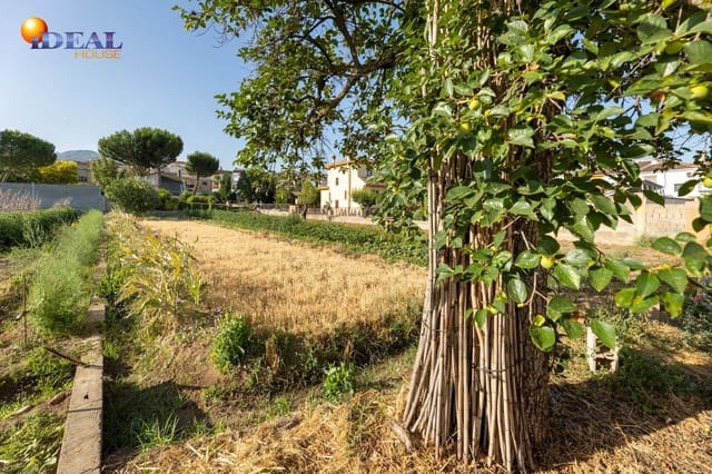 Tomt till salu i La Zubia - 225 000 € (Ref: 9434117)