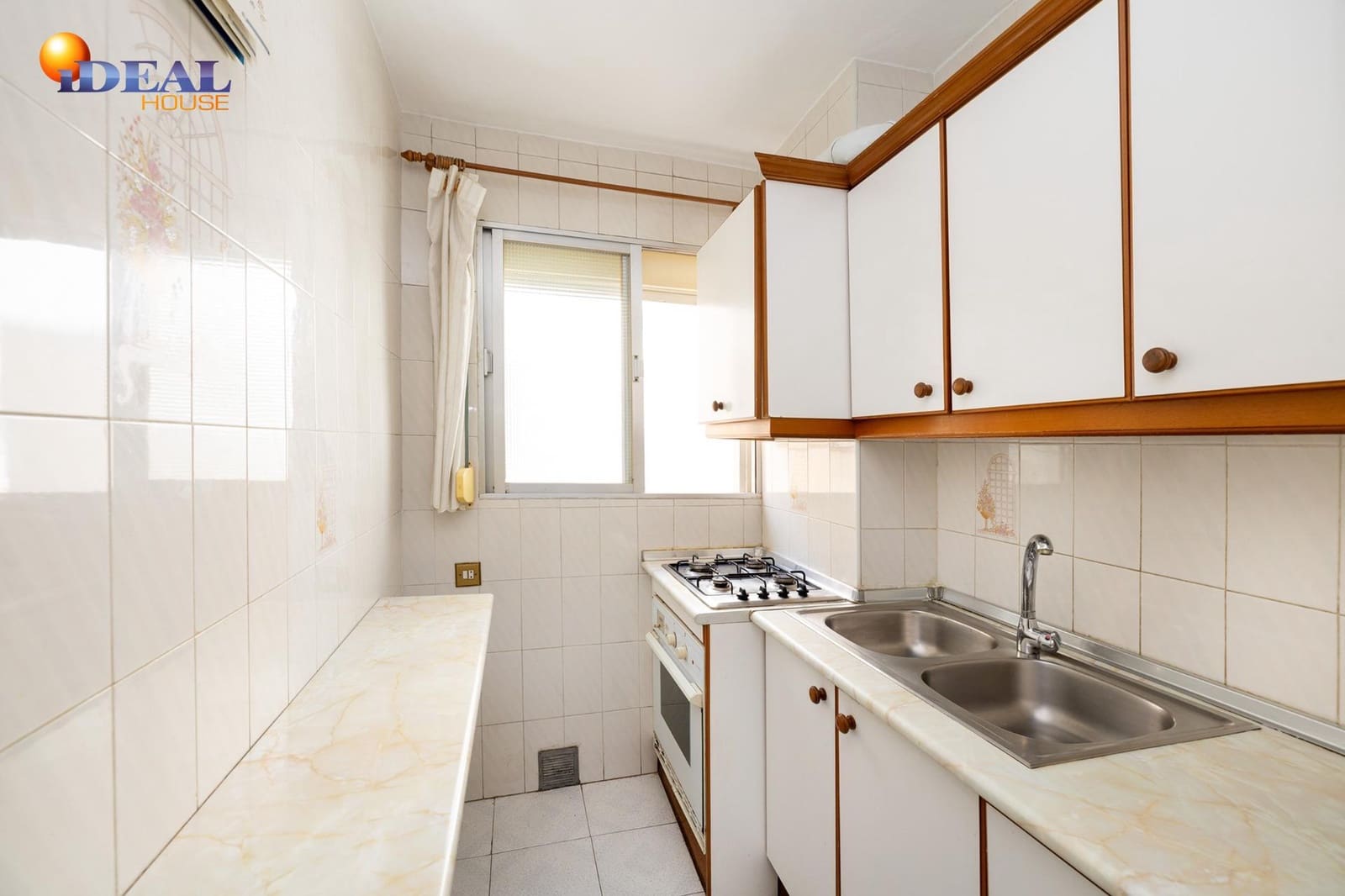 2 bedroom Flat for sale in Granada city - € 129,000 (Ref: 9434119)