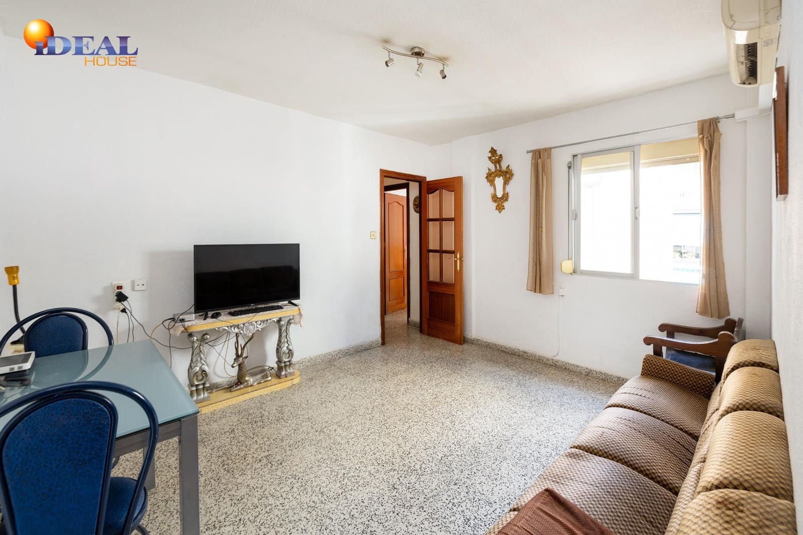 2 bedroom Flat for sale in Granada city - € 129,000 (Ref: 9434119)