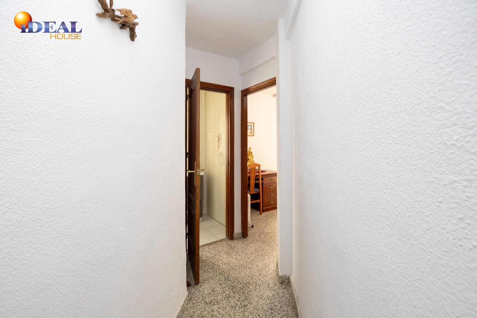 2 bedroom Flat for sale in Granada city - € 129,000 (Ref: 9434119)