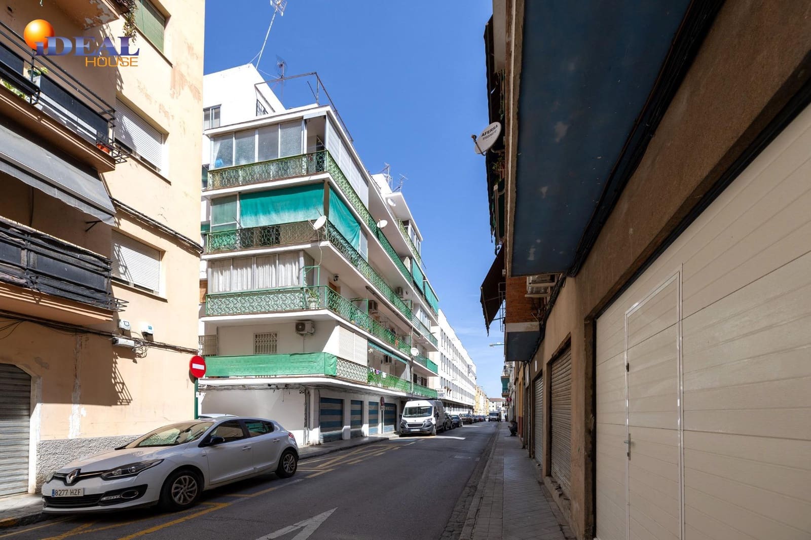 2 bedroom Flat for sale in Granada city - € 129,000 (Ref: 9434119)